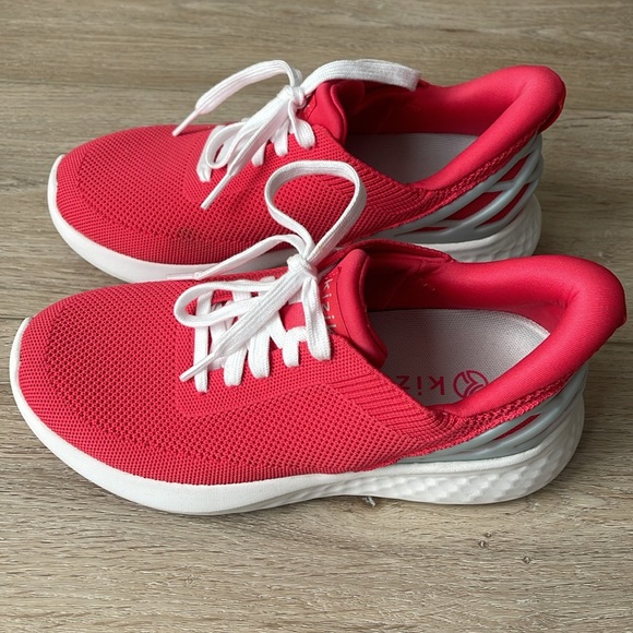 Kizik Sneakers - Picture 5 of 9